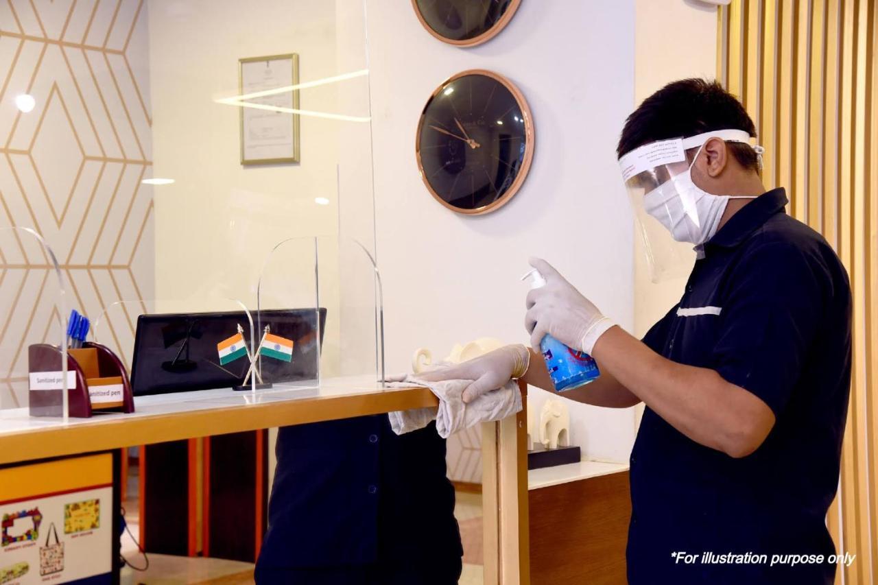 Vaccinated Staff - Capital O 7899 Casa Hotel Kolkata Bagian luar foto